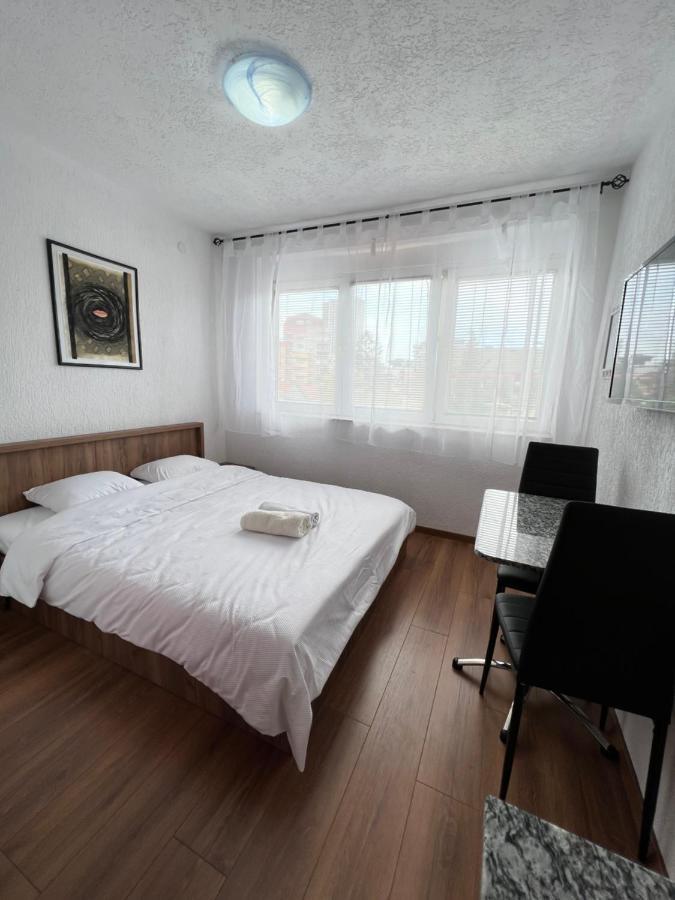 Zogu Apartments - Downtown Pristina Extérieur photo