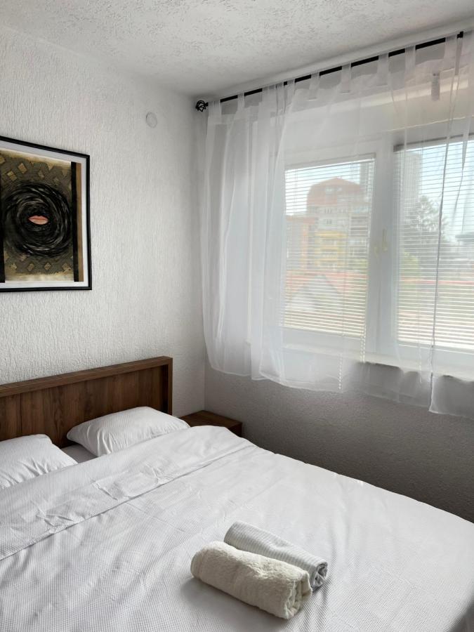 Zogu Apartments - Downtown Pristina Extérieur photo
